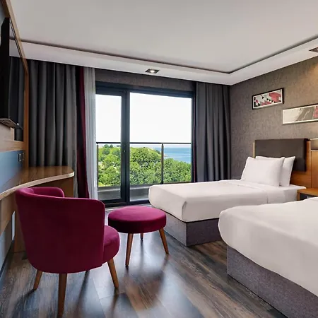 Mövenpick 4*