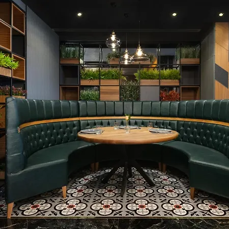 Hotell Mövenpick 4*