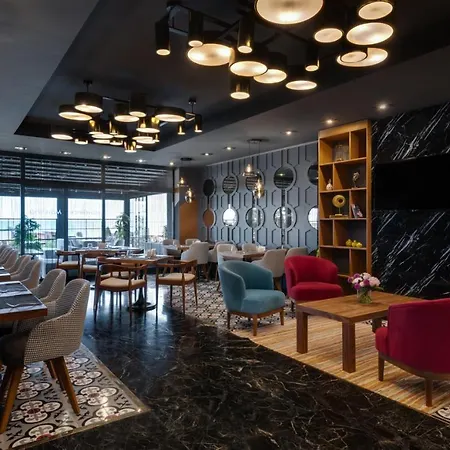 Mövenpick Hotell 4*