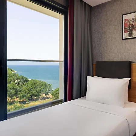 Mövenpick 4*