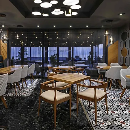 Mövenpick Szálloda