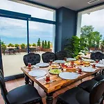 호텔 Moevenpick 트라존