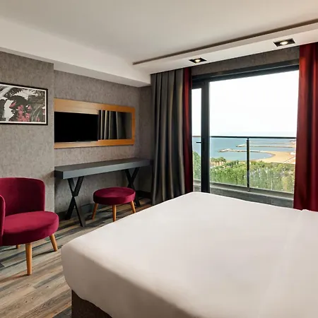 Otel Mövenpick 4*