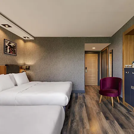 Отель Moevenpick 4*