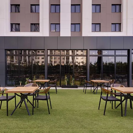 Отель Moevenpick 4*