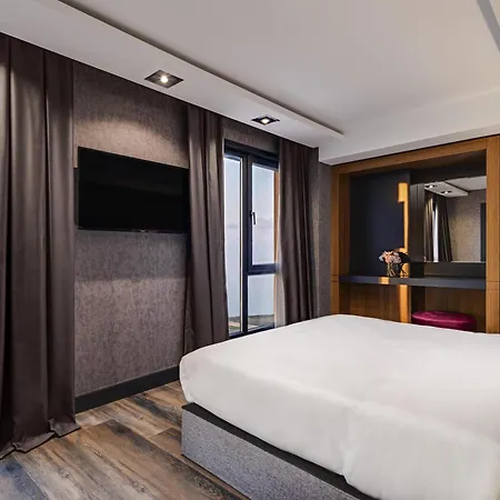 Mövenpick Otel 4*