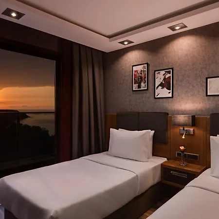 Mövenpick Otel