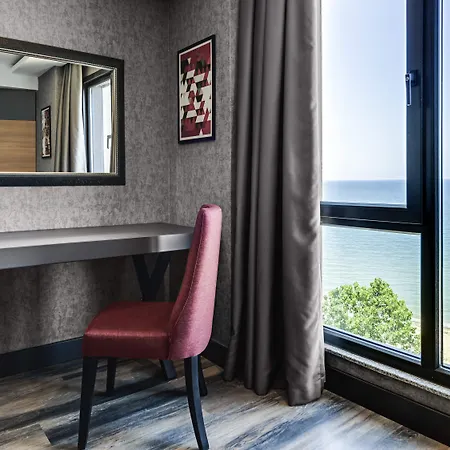 Mövenpick 4*