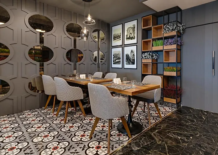 رويال أكسيس سويتس ترابزون