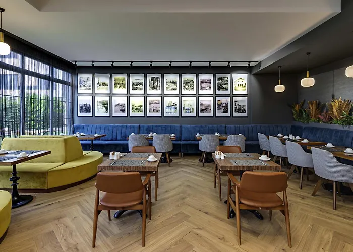 رويال أكسيس سويتس